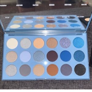 Morphe Blue Ya Away Eyeshadow Palette